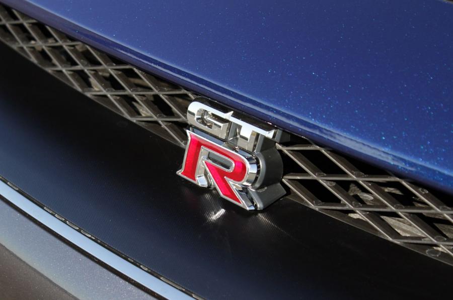  Nissan GT-R 2015 года  (фото 24 из 56)